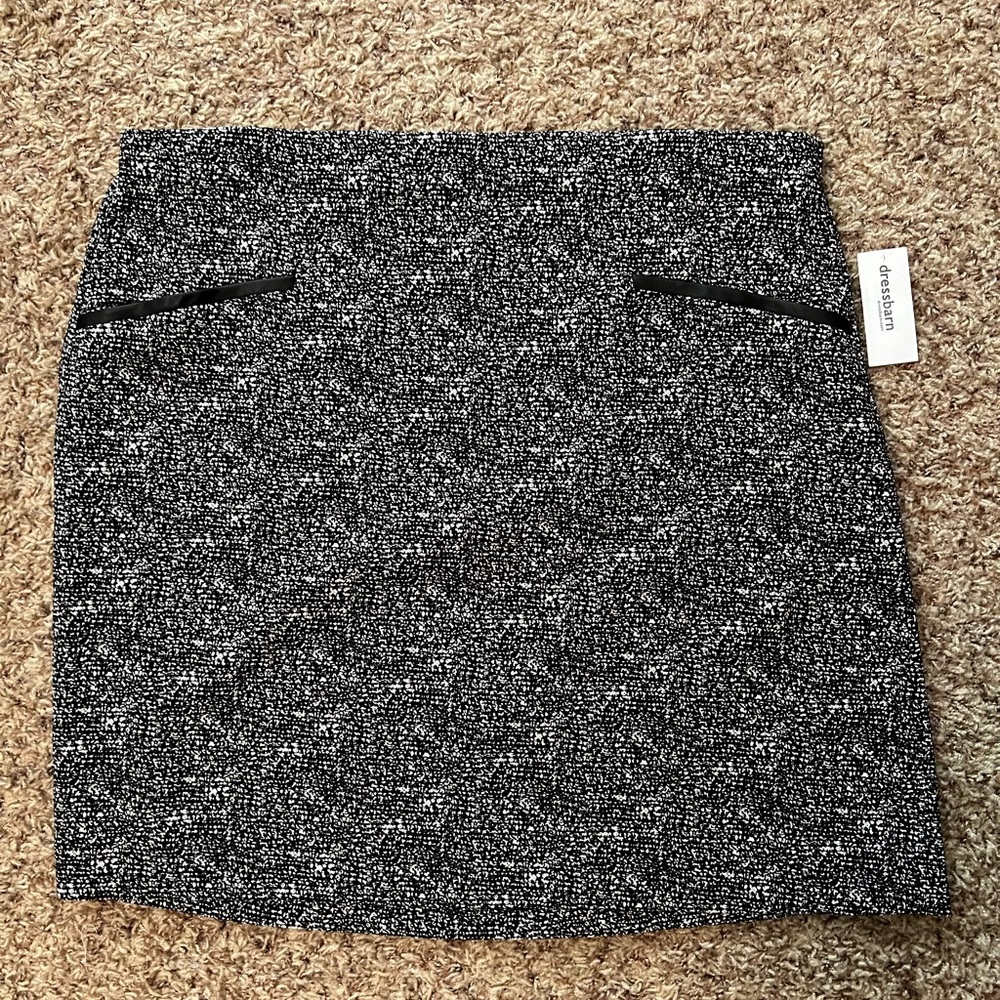Roz & Ali Black and White Textured Mini Skirt